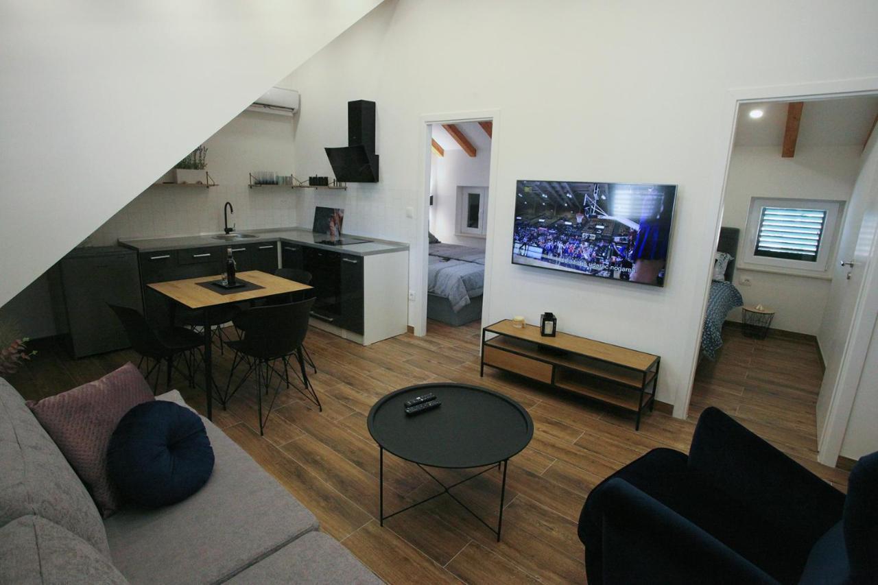 New Split Central Apartments Jakov & Niko Екстериор снимка